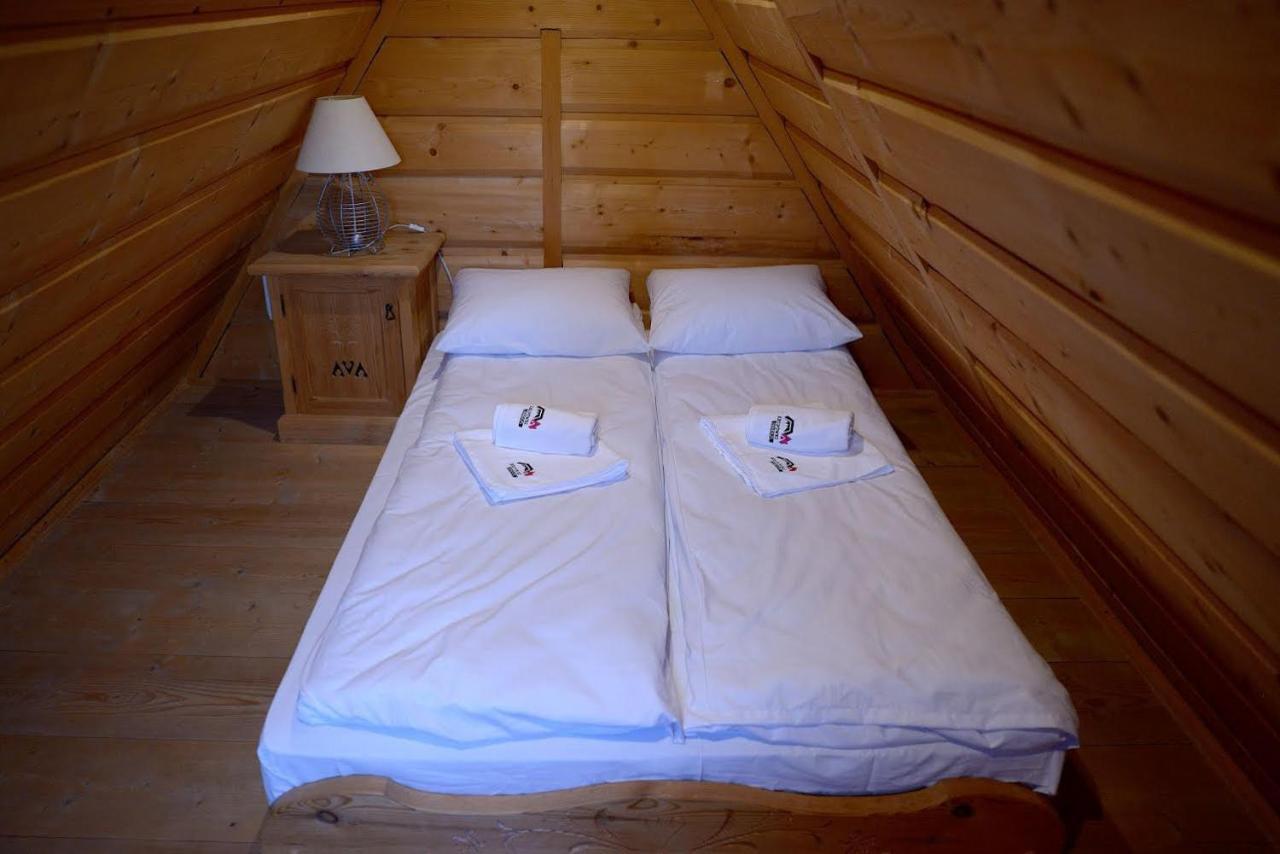 Krupówki Z Widokiem Na Giewont
